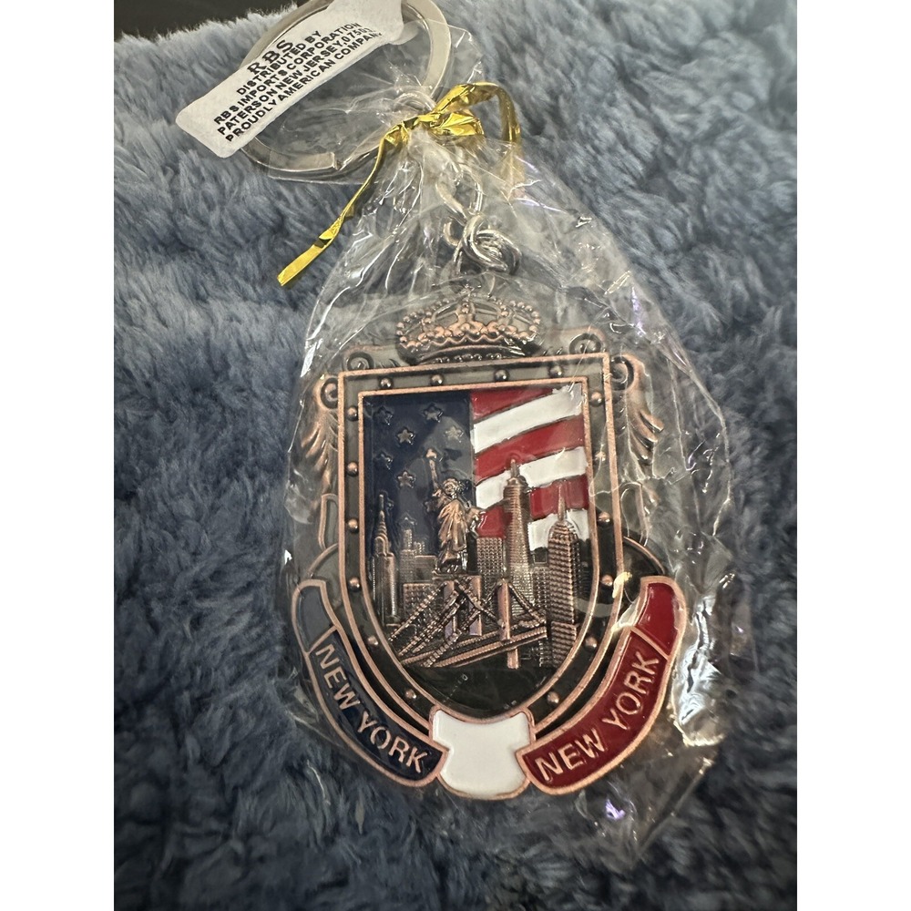 New In Package: New York City Statue of Liberty Skyline Souvenir Keychain